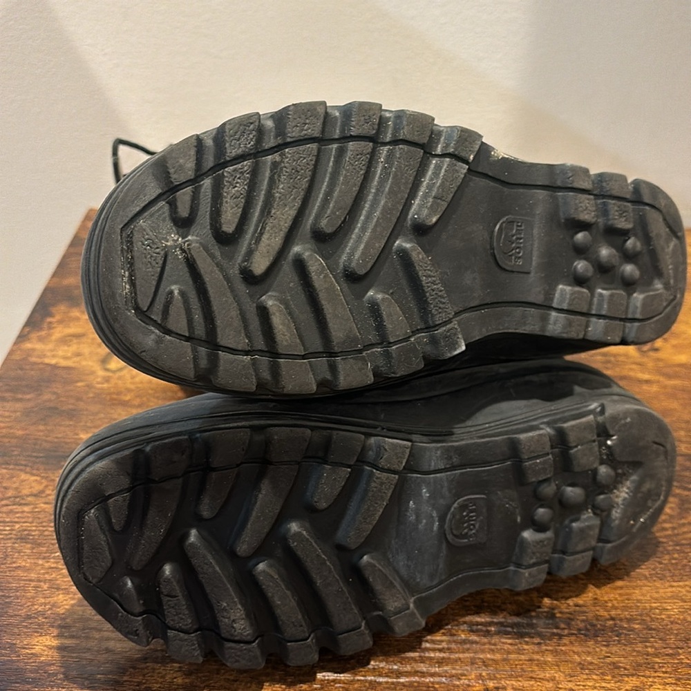 Sorel Kids Black Winter Snow Boots - Picture 4 of 8